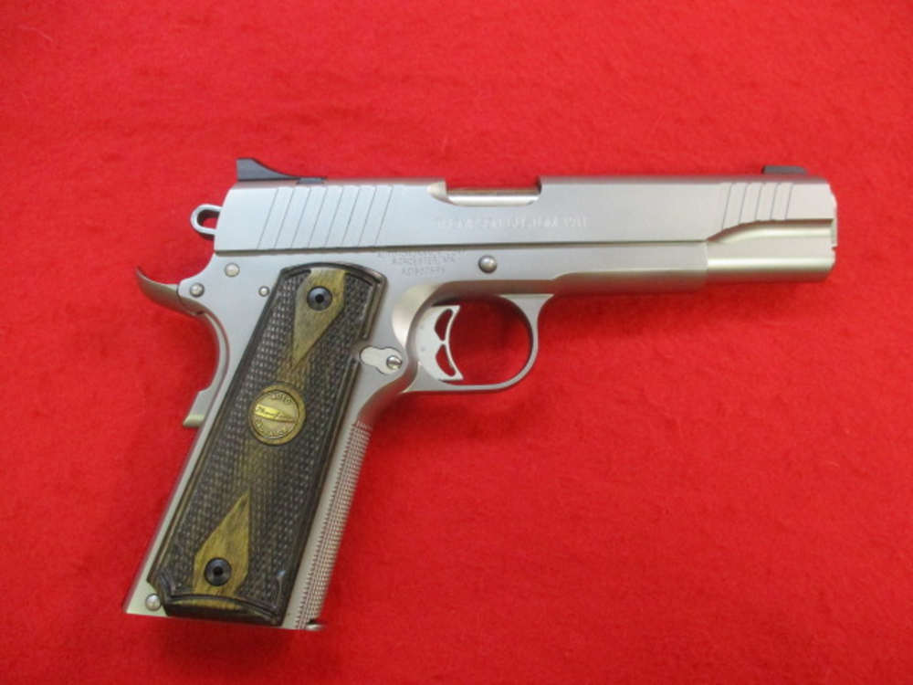 Auto Ordnance, Custom 1911 , 45ACP, Box, Like New, FREE SHIPPING-img-0