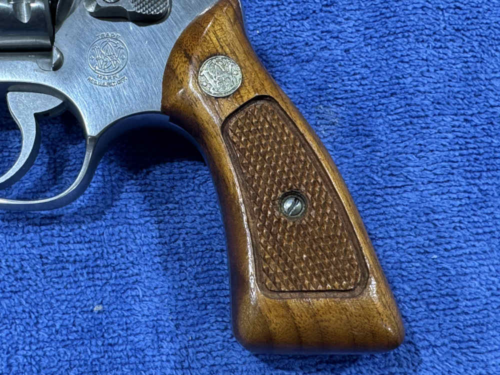 SMITH AND WESSON S&W MODEL 63, 22LR 6-SHOT REVOLVER STAINLESS GREAT (J-16)-img-1