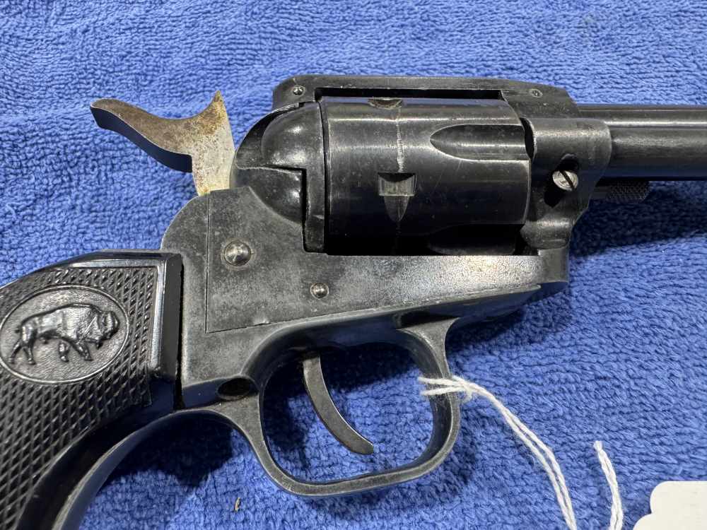 EIG REVOLVER 22 LR - RUSTY - INOPERABLE - NEEDS TO BE REPAIRED (J-1)-img-1