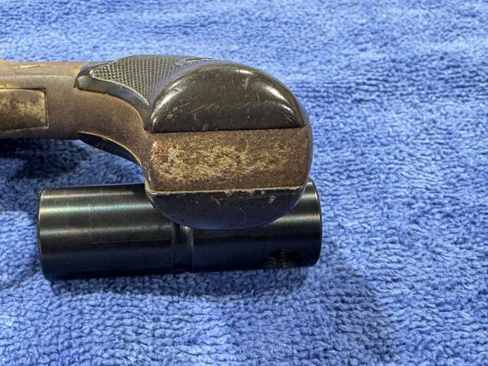 RUSTY REVOLVER UNKNOWN MAKER - ROUGHLY 22 CAL - GOOD FOR PARTS MAYBE (J-3)-img-3