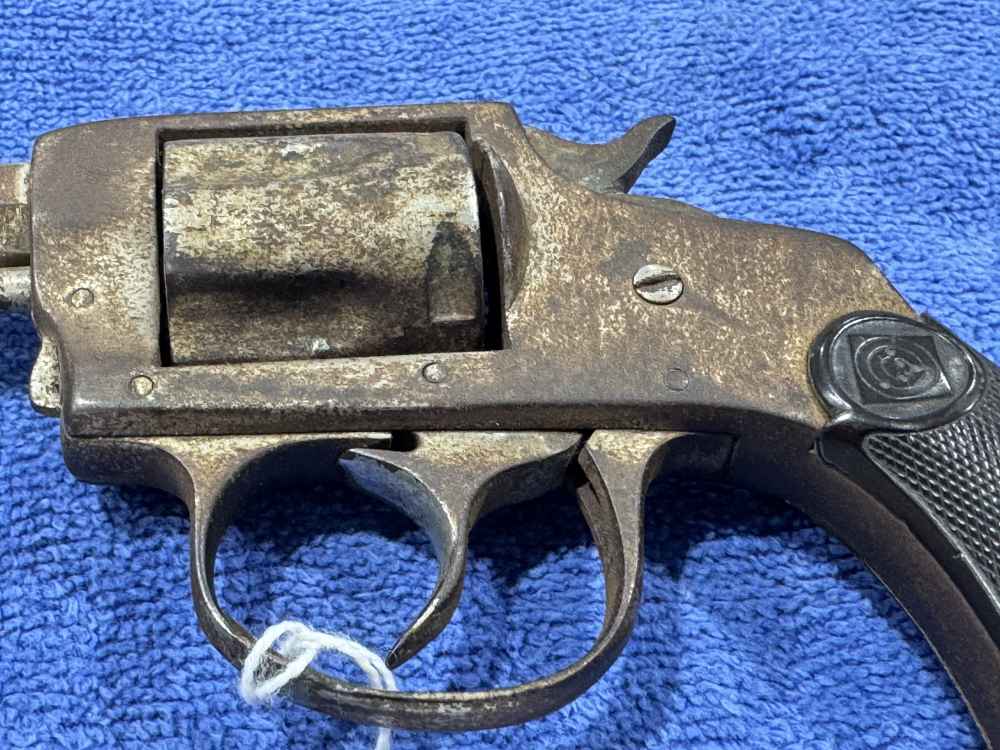 RUSTY REVOLVER UNKNOWN MAKER - ROUGHLY 22 CAL - GOOD FOR PARTS MAYBE (J-3)-img-13