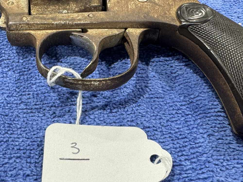 RUSTY REVOLVER UNKNOWN MAKER - ROUGHLY 22 CAL - GOOD FOR PARTS MAYBE (J-3)-img-2