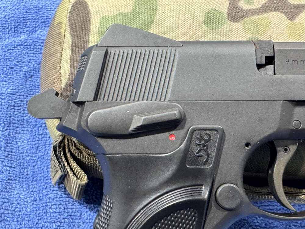 BROWNING MODEL BDM 9MM PISTOL W TWO MAGS - GREAT CONDITION (J-7)-img-1