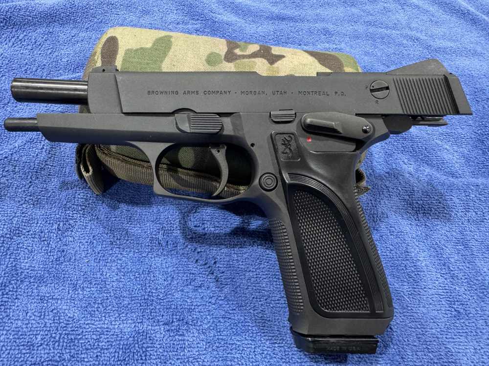 BROWNING MODEL BDM 9MM PISTOL W TWO MAGS - GREAT CONDITION (J-7)-img-21