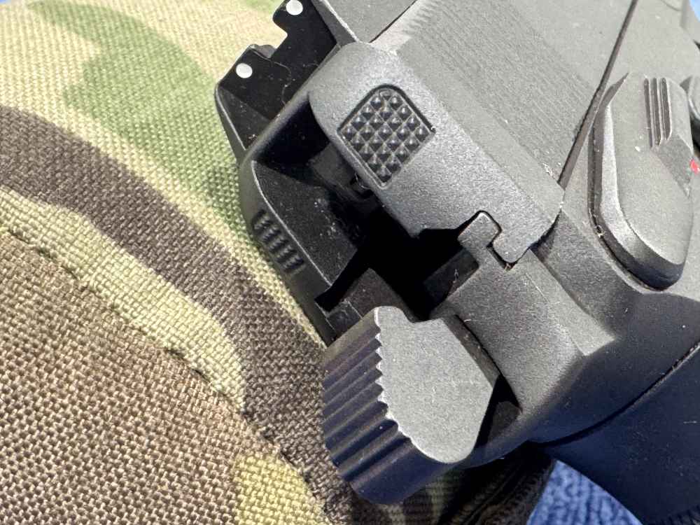 BROWNING MODEL BDM 9MM PISTOL W TWO MAGS - GREAT CONDITION (J-7)-img-18
