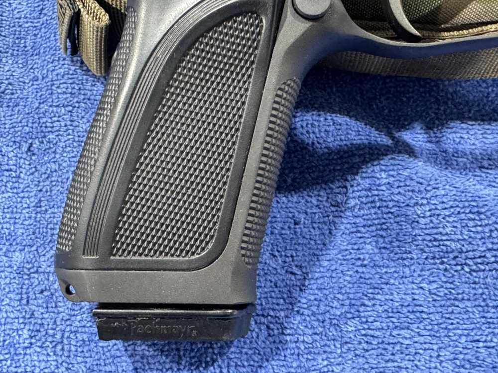 BROWNING MODEL BDM 9MM PISTOL W TWO MAGS - GREAT CONDITION (J-7)-img-16