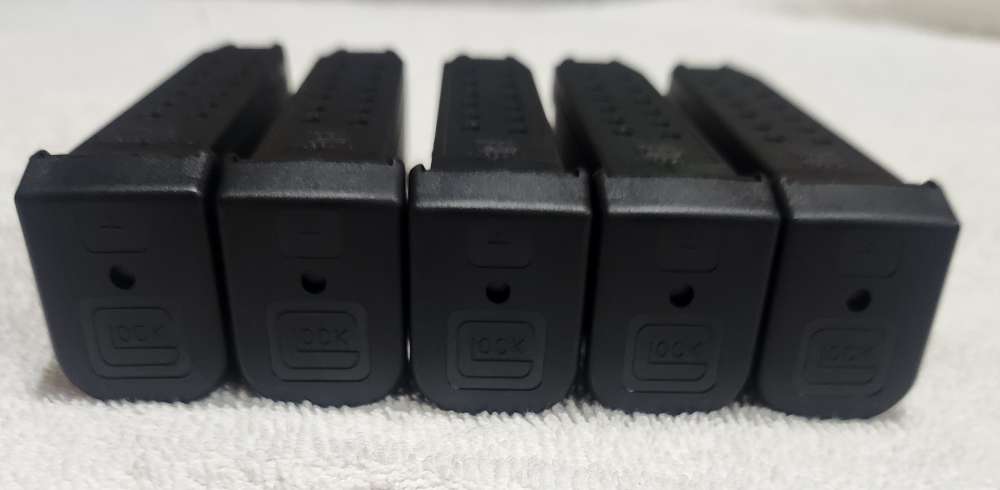New Glock 22 Magazines w/ Glock +2 floorplates (Auction is for 1)-img-3