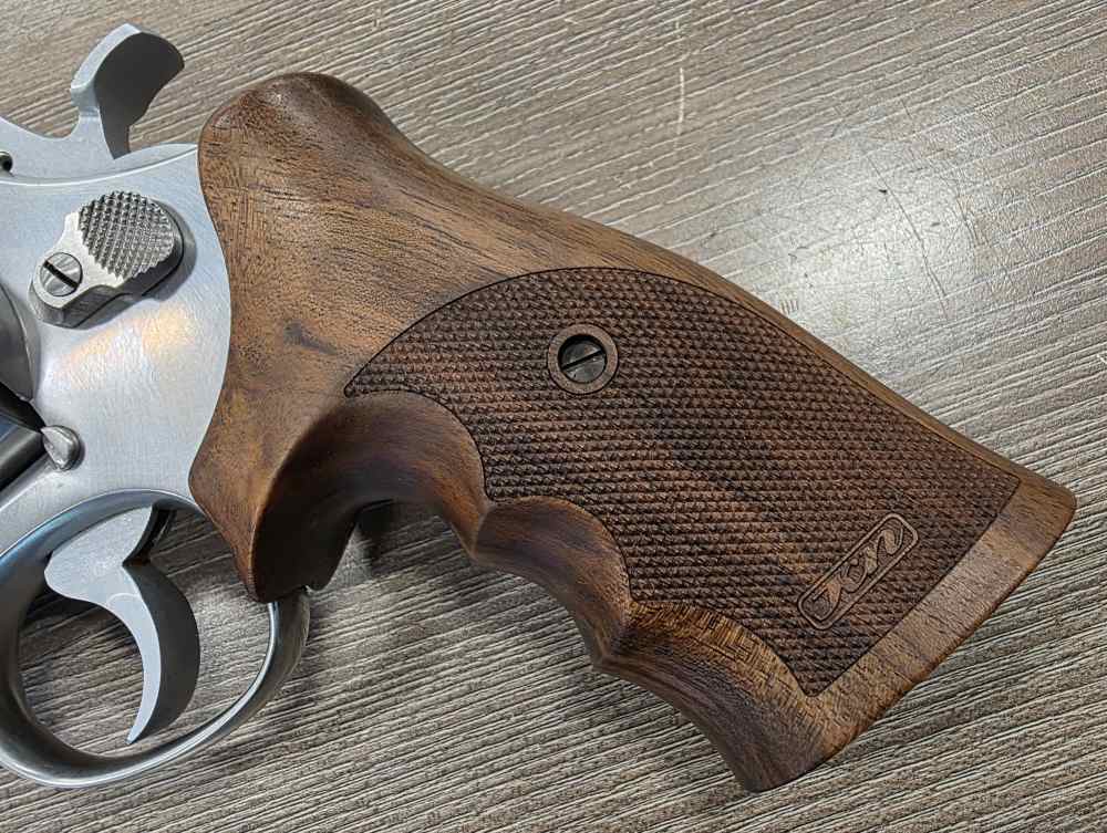 Smith & Wesson Model 629-1 .44 Magnum 8" Shot Very Little-img-6