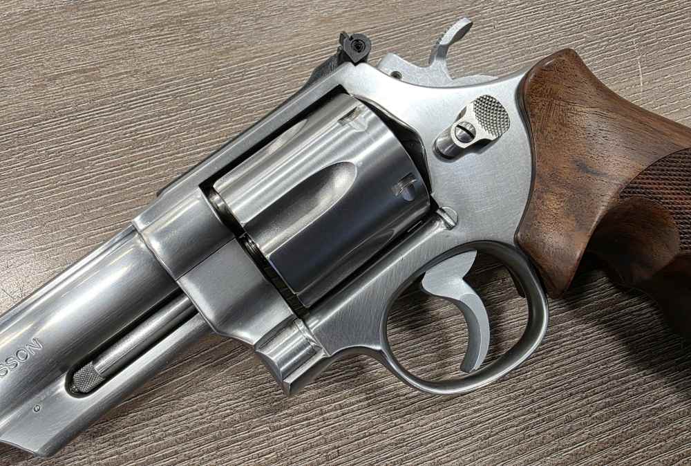 Smith & Wesson Model 629-1 .44 Magnum 8" Shot Very Little-img-7