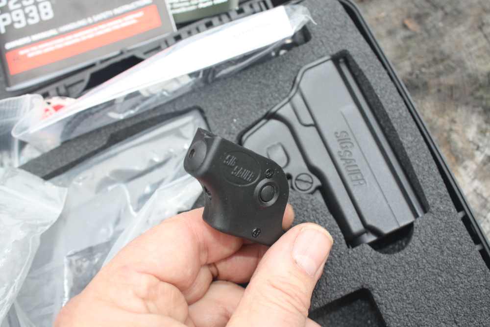 Sig P938 BRG 9mm Tritium sights/laser w/box papers, etc. NICE!-img-17