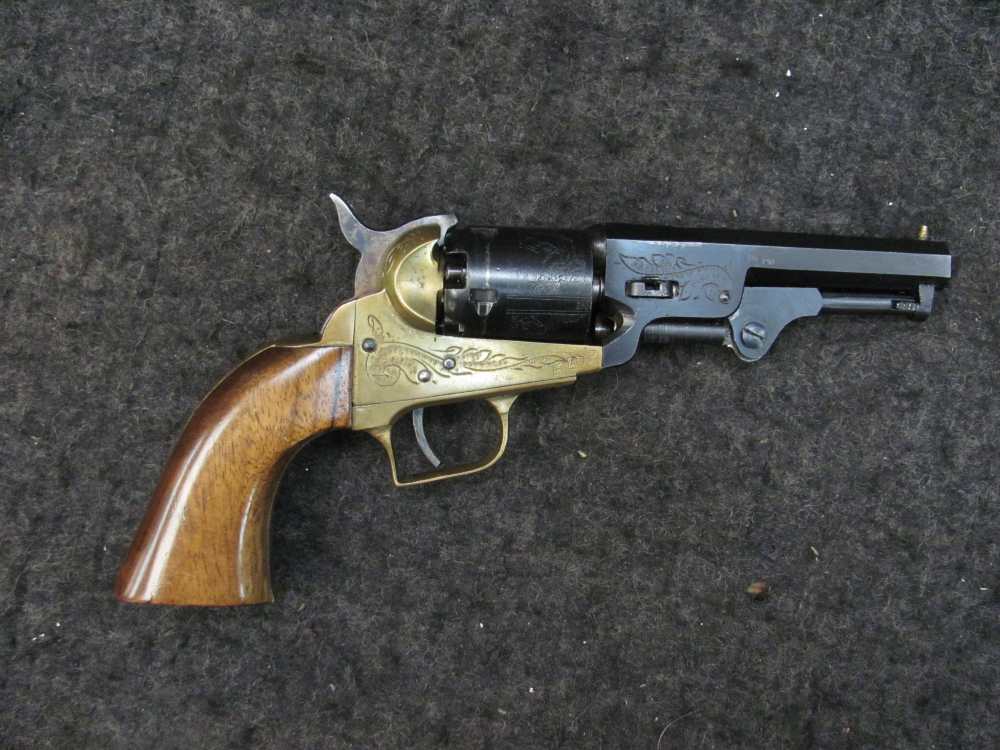 Vintage 1970's Engraved  Colt Pocket 31 Percussion FIE Italian -img-29