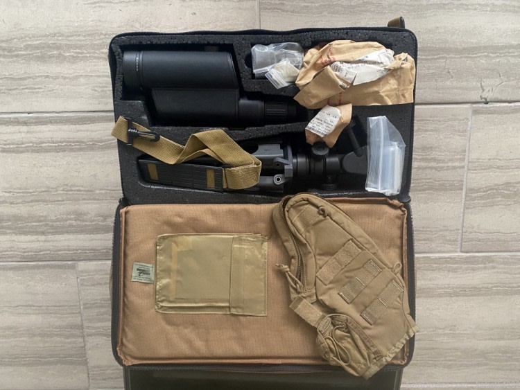 Leupold MK 4  M151 Sniper Spotting Scope Kit New and Complete-img-0
