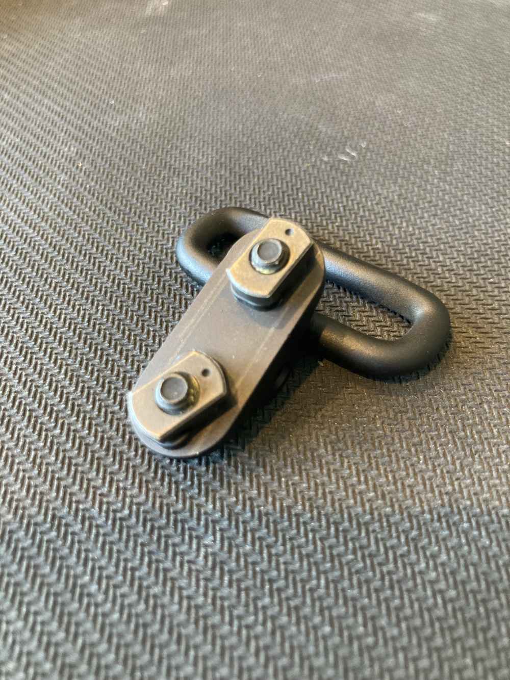 Magpul M-lok GI Sling Swivel-img-1