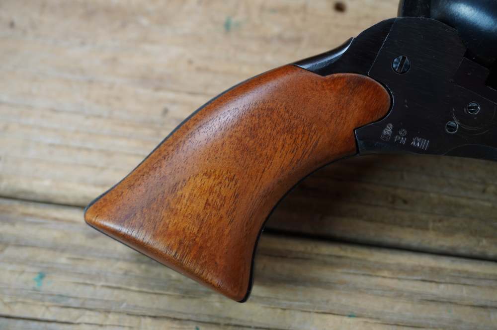 Colt 1836 Texas Paterson 7.5in w/ tools and accessories in display case -img-17