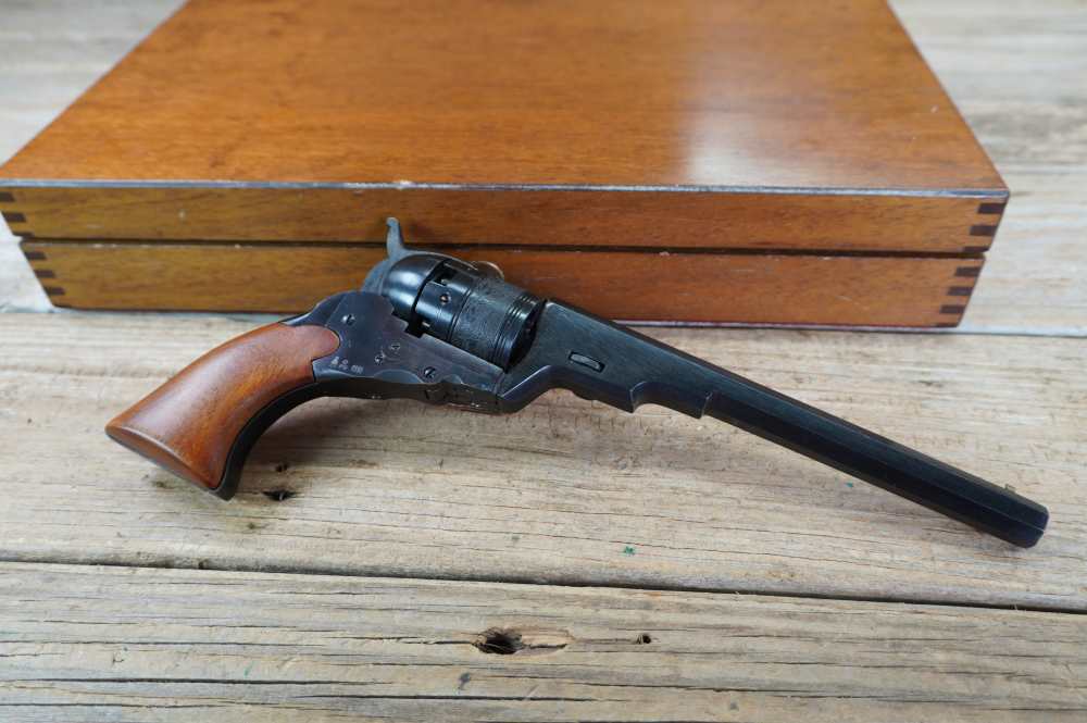 Colt 1836 Texas Paterson 7.5in w/ tools and accessories in display case -img-51