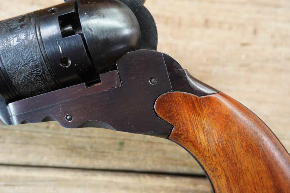 Colt 1836 Texas Paterson 7.5in w/ tools and accessories in display case -img-28
