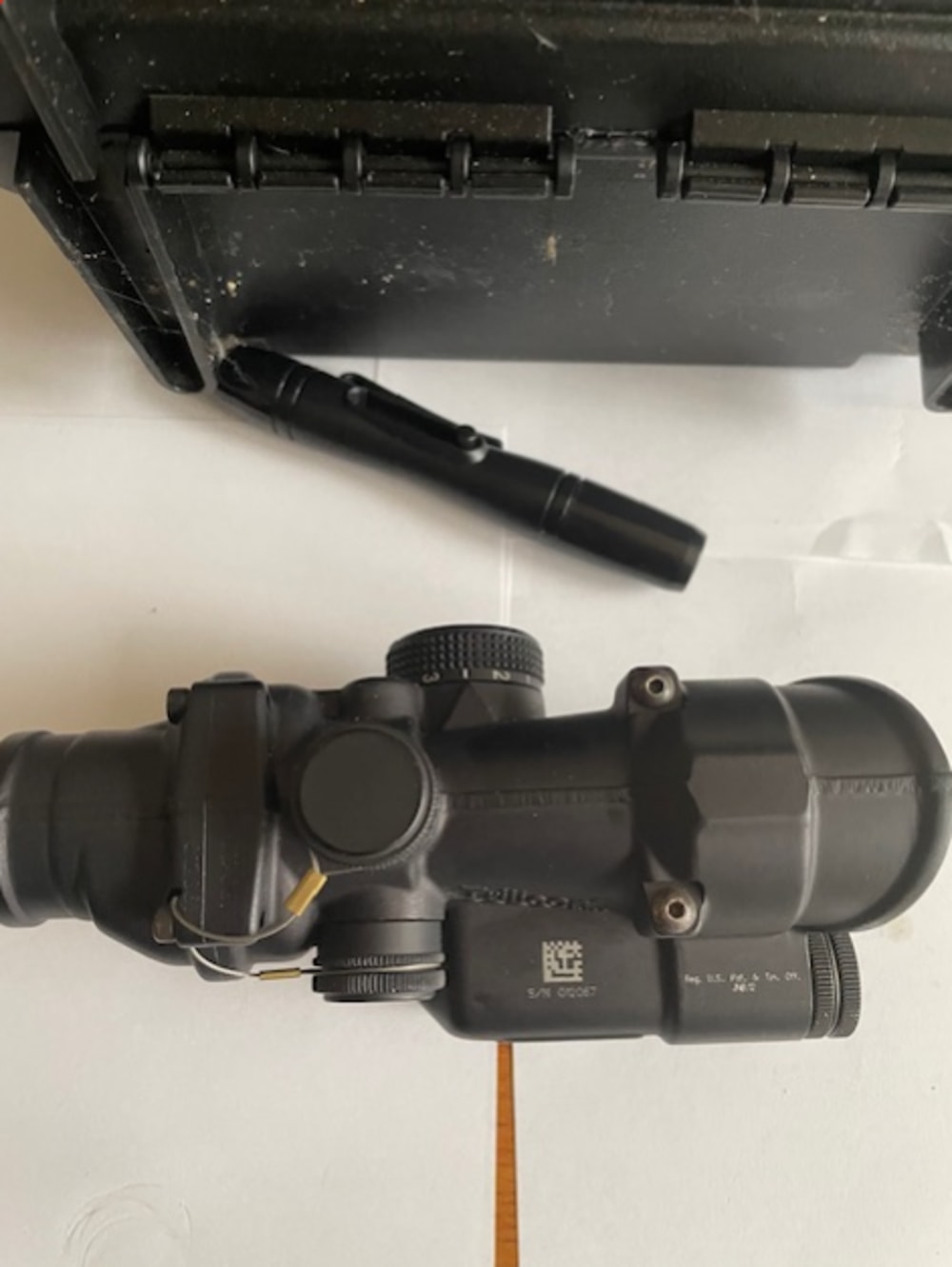 Trijicon ACOG 4x32 LED Red Crosshair 300 Blackout-img-2