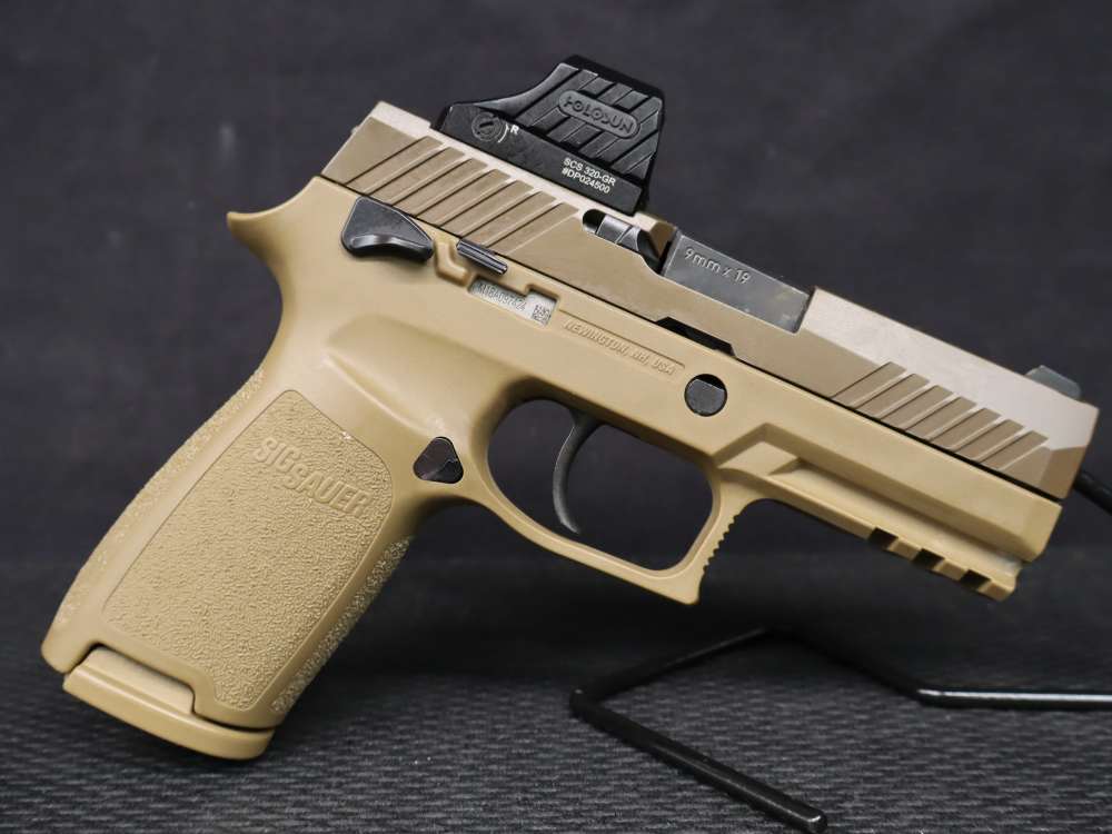 SIG SAUER P320 M18 9MMX19 W/ HOLOSUN SCS GREEN DOT SIG PENNY!-img-1