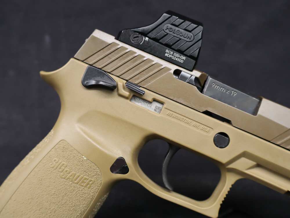SIG SAUER P320 M18 9MMX19 W/ HOLOSUN SCS GREEN DOT SIG PENNY!-img-3