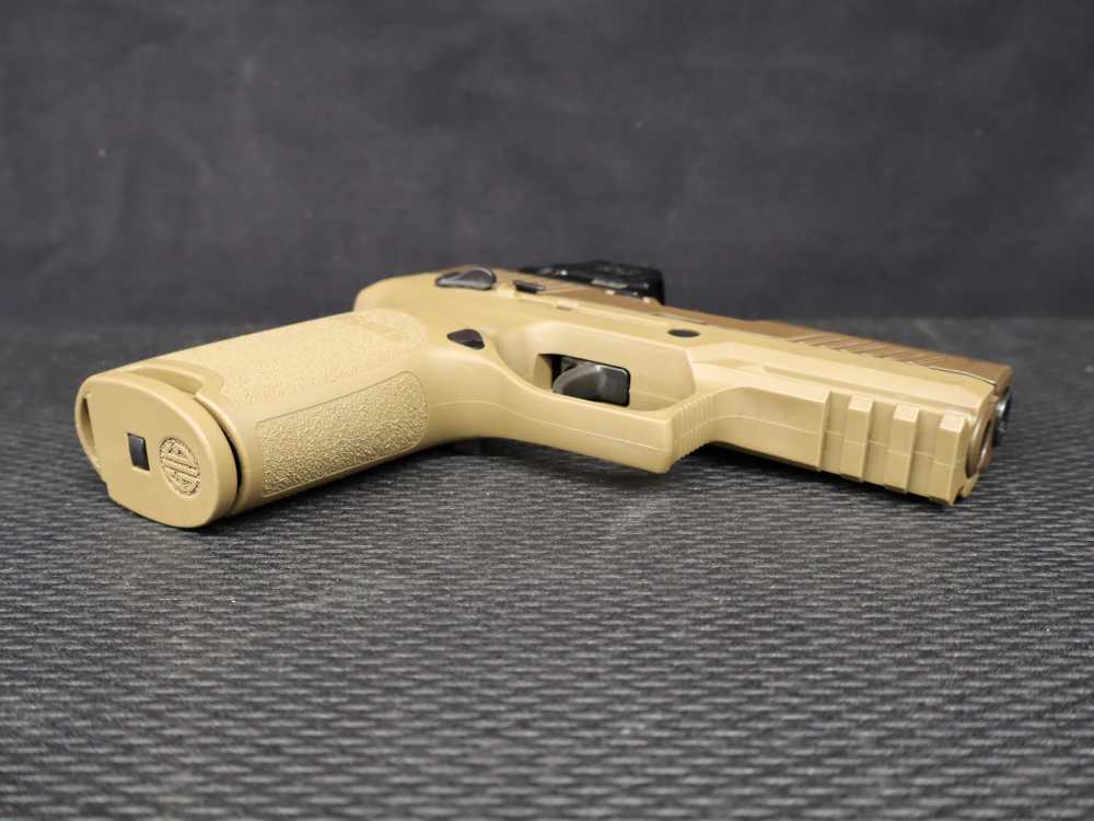 SIG SAUER P320 M18 9MMX19 W/ HOLOSUN SCS GREEN DOT SIG PENNY!-img-11