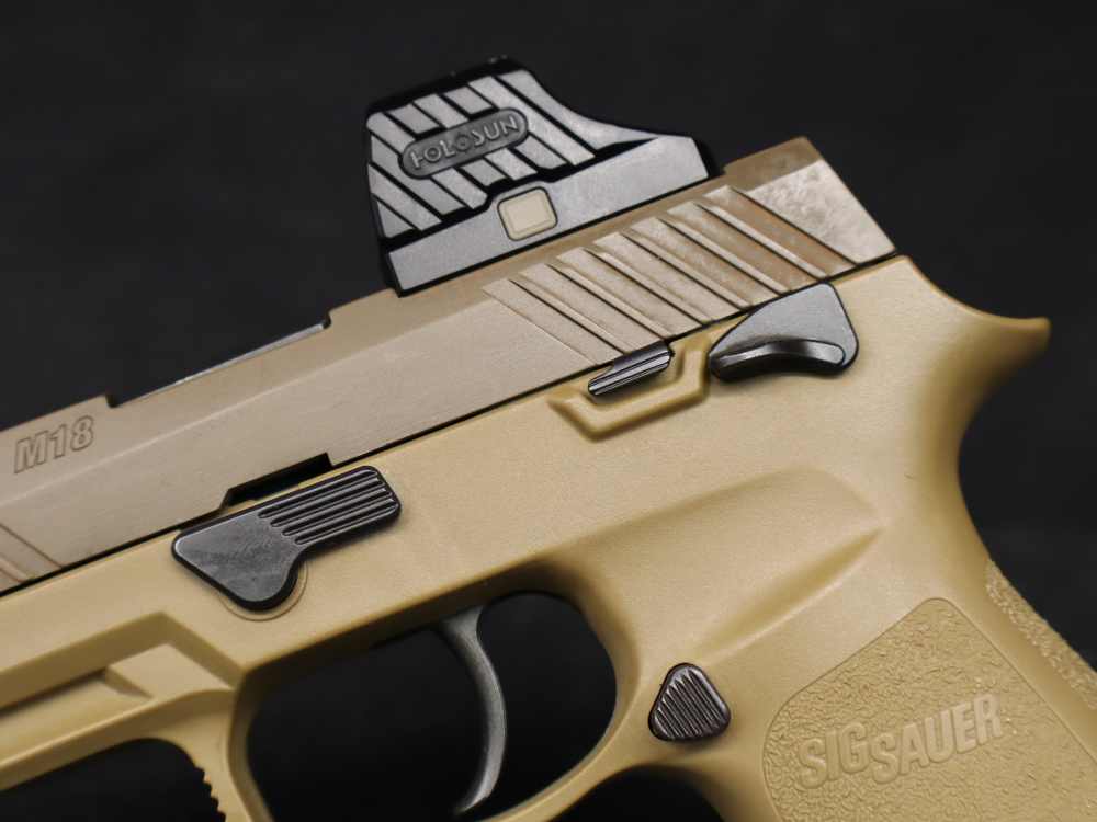 SIG SAUER P320 M18 9MMX19 W/ HOLOSUN SCS GREEN DOT SIG PENNY!-img-8