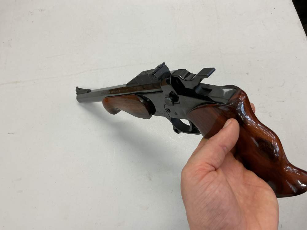 Sterling Arms X-Caliber .44mag Single Shot Pistol 10” Barrel (damaged grip)-img-9
