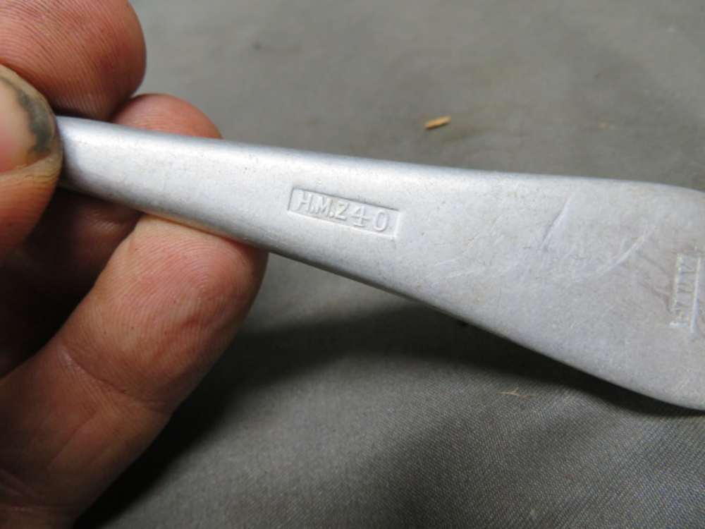 LOT-WWII GERMAN LUFTWAFFE MESS HALL FORK & SPOON-img-9
