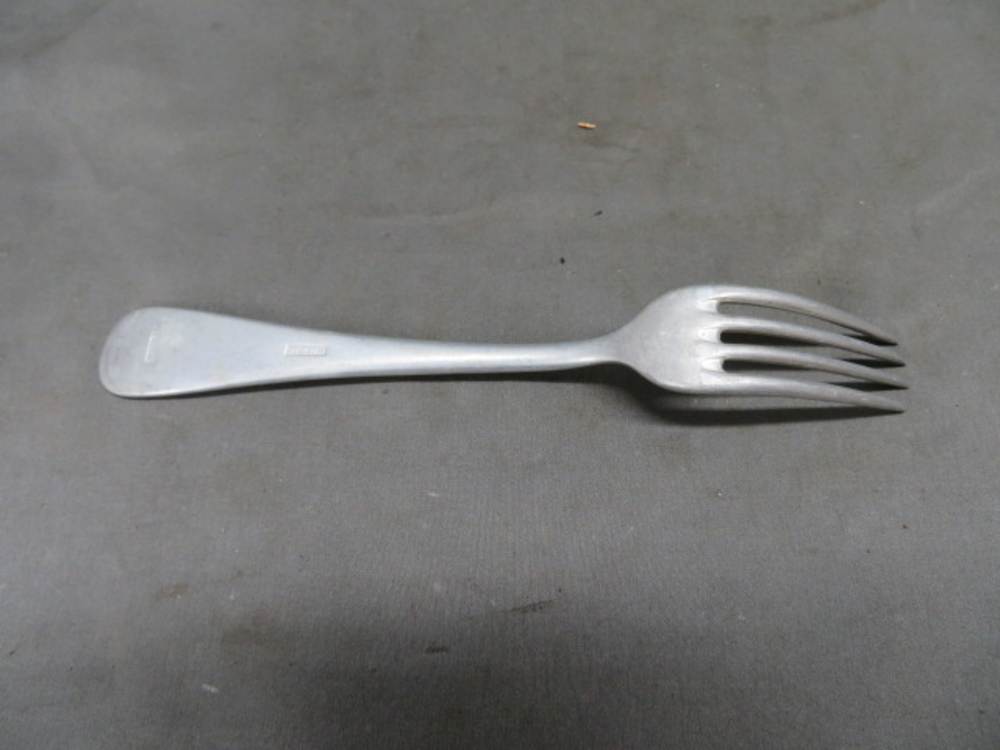 LOT-WWII GERMAN LUFTWAFFE MESS HALL FORK & SPOON-img-3