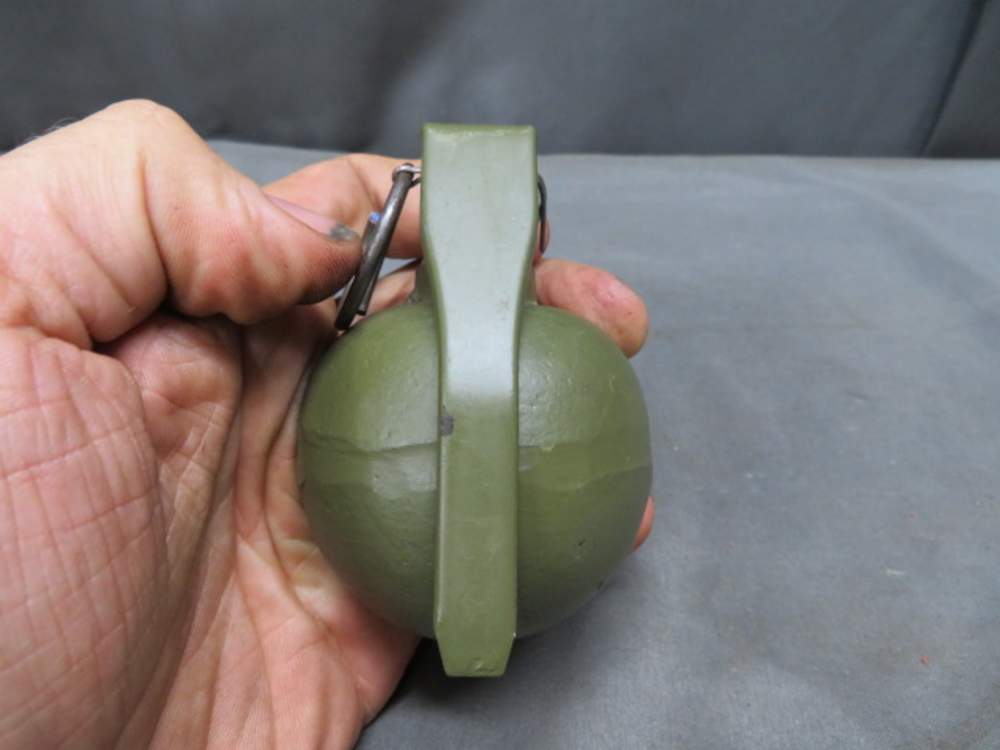 US M67 “BASEBALL” STYLE DUMMY TRAINING GRENADE-img-3