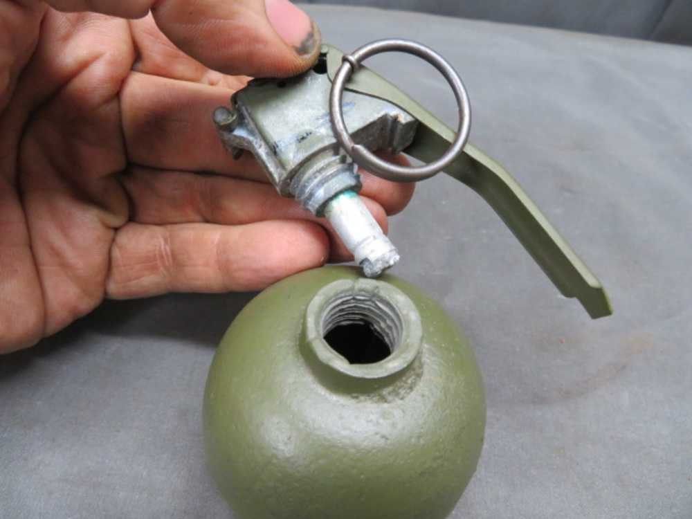 US M67 “BASEBALL” STYLE DUMMY TRAINING GRENADE-img-7