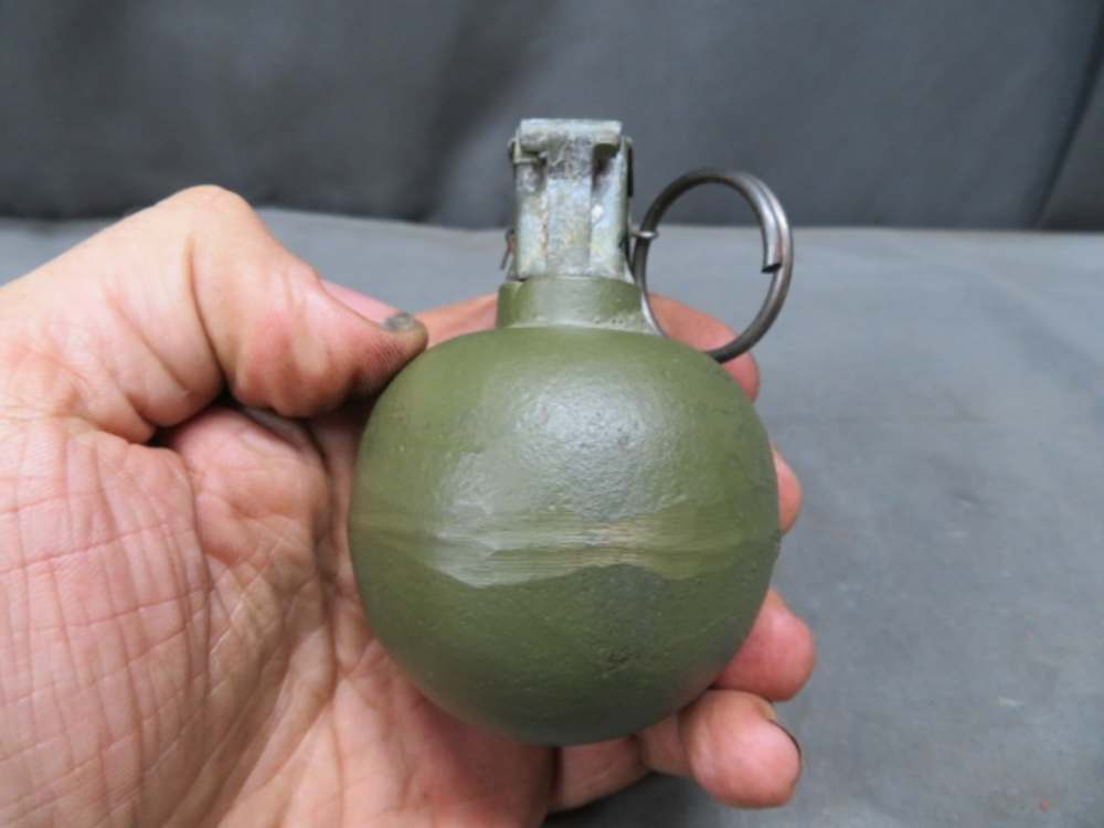 US M67 “BASEBALL” STYLE DUMMY TRAINING GRENADE-img-1