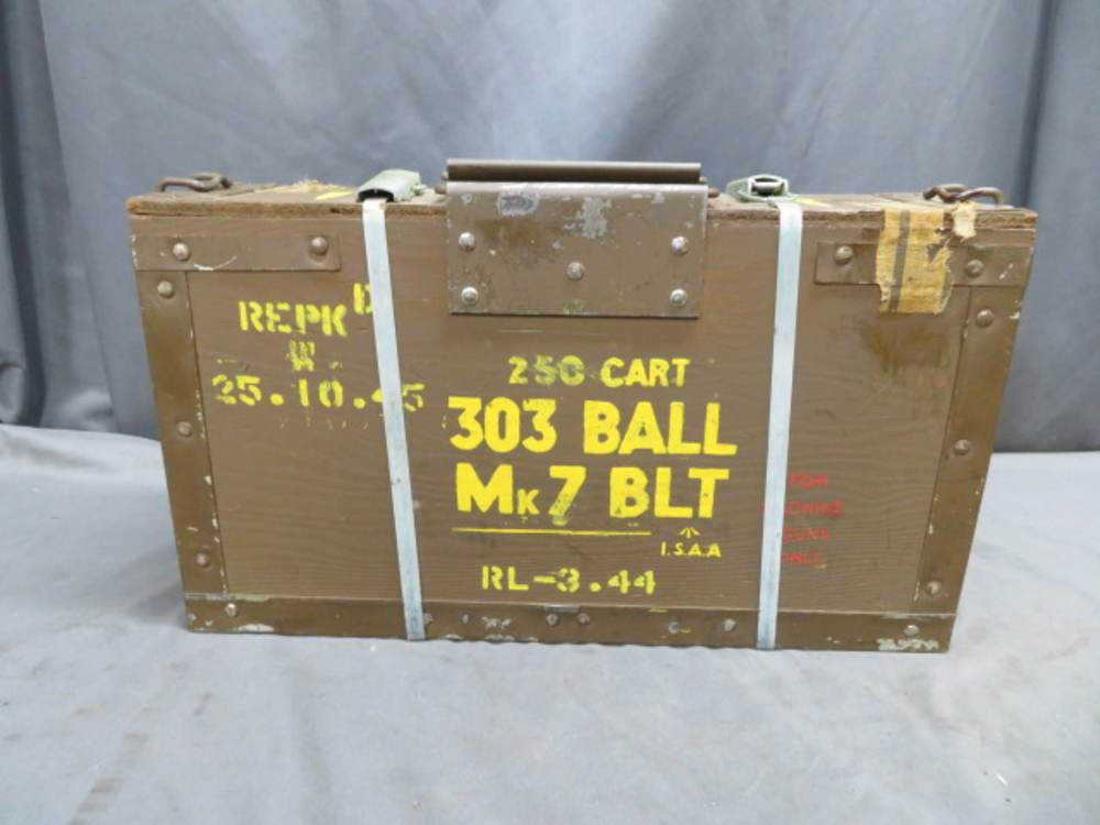 FULL CRATE WWII BRITISH .303 AMMO-1944-250 RDS ON VICKERS MG BELT-img-0