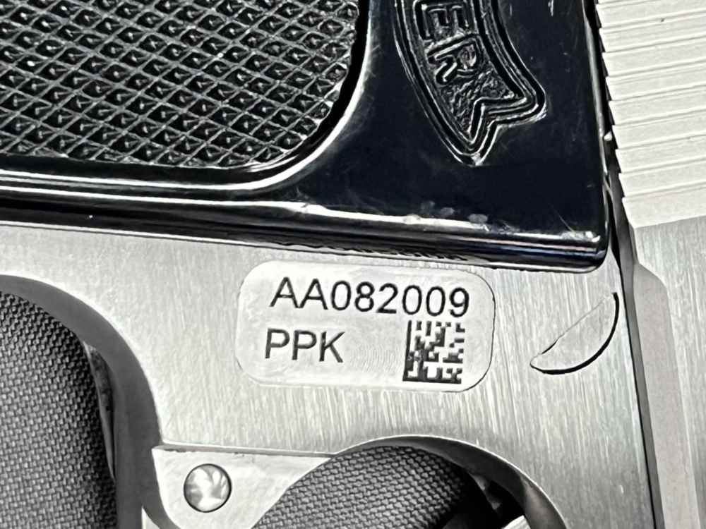 Like New Walther PPK Stainless 3.3" 380acp - 2mags - Case - LNIB - No Res!-img-13