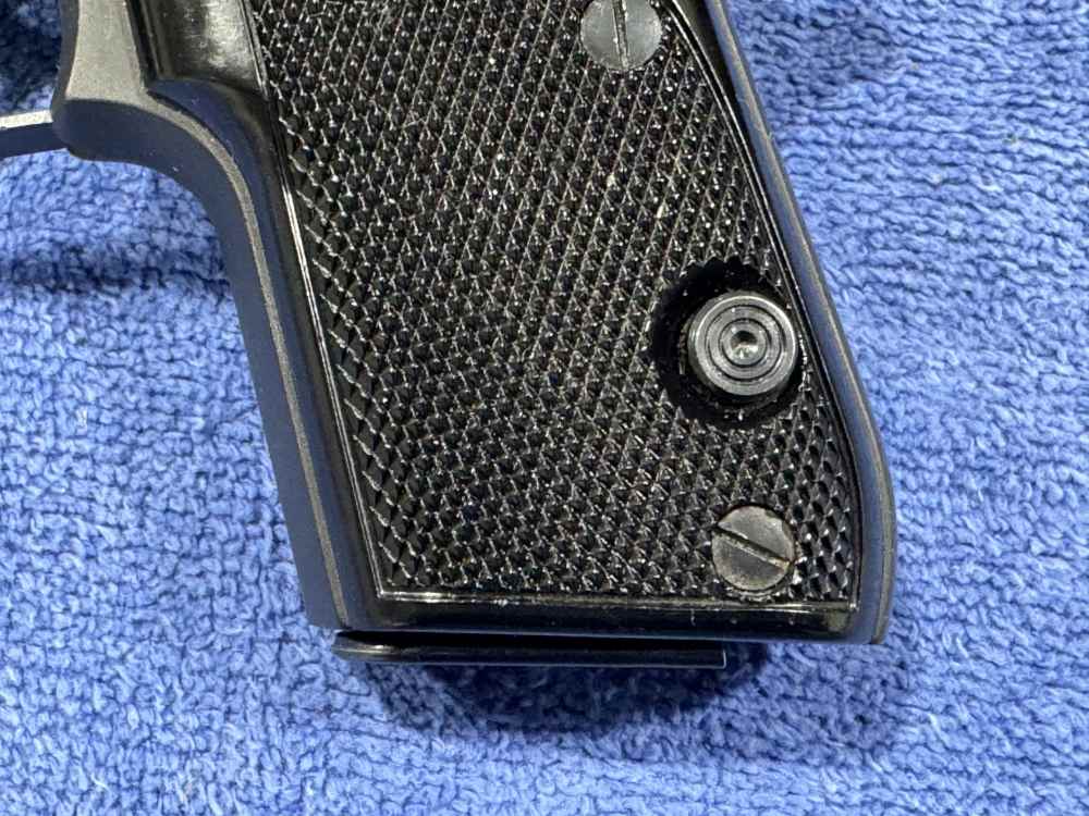 BERETTA 21A BOBCAT - PISTOL IN 22LR - EXCELLENT CARRY (J10)-img-5