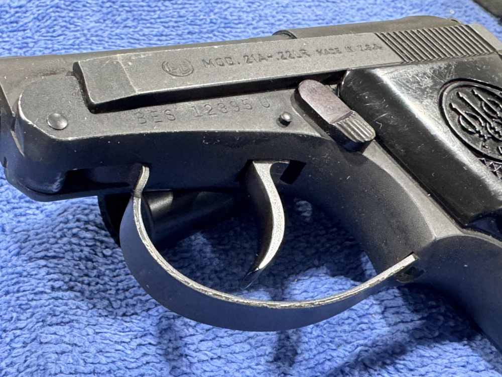 BERETTA 21A BOBCAT - PISTOL IN 22LR - EXCELLENT CARRY (J10)-img-9