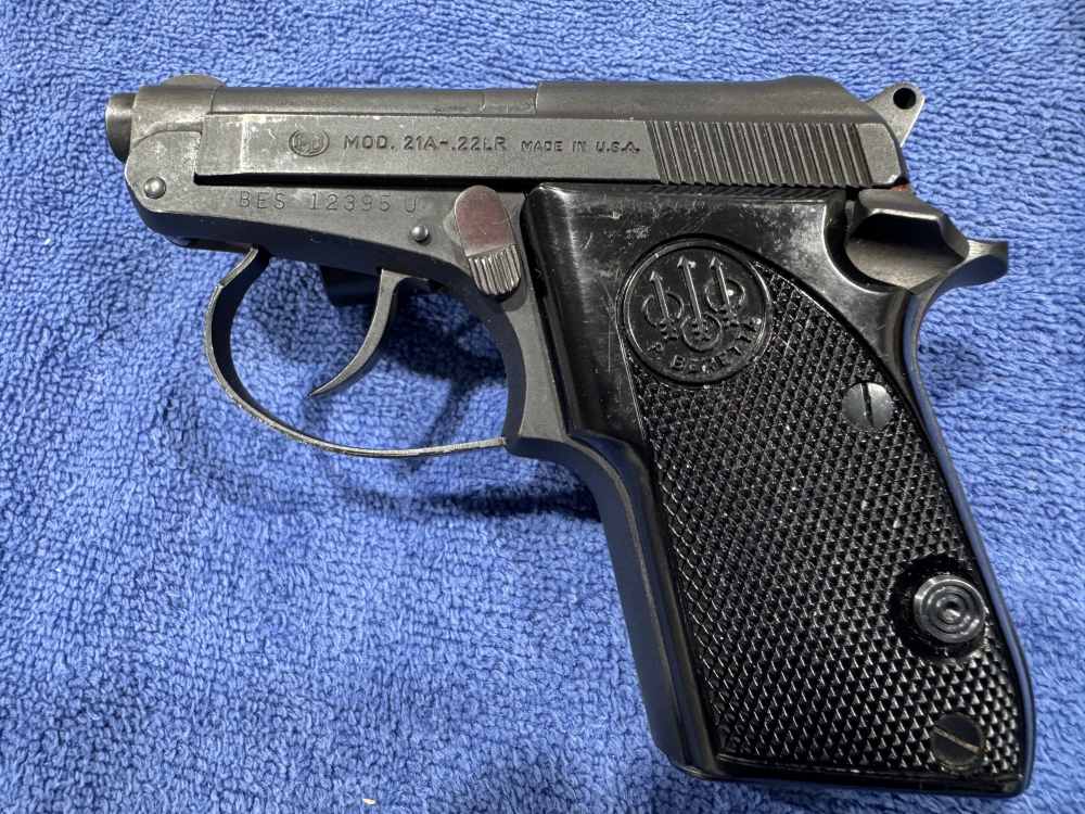 BERETTA 21A BOBCAT - PISTOL IN 22LR - EXCELLENT CARRY (J10)-img-1