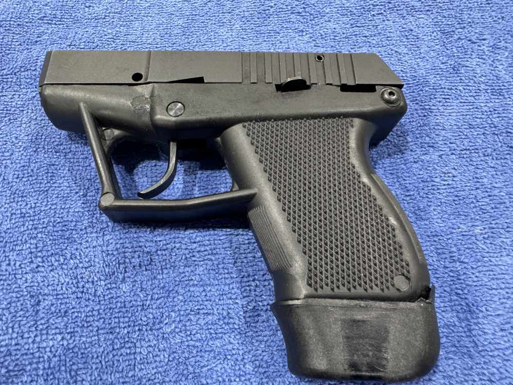 GRENDEL MODEL P10 COMPACT PISTOL IN 380 ACP GREAT CARRY USED (J-12)-img-4