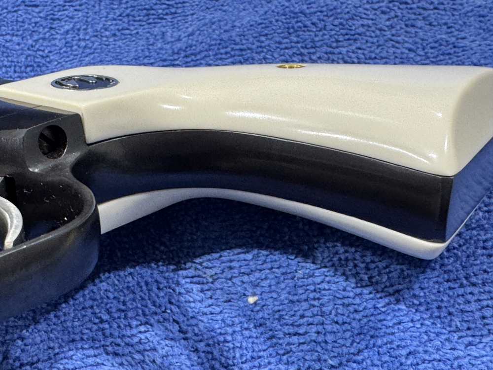RUGER BLACKHAWK FLATTOP CONVERTABLE 45LC/45ACP NIB 2012 UNFIRED (J-17)-img-35