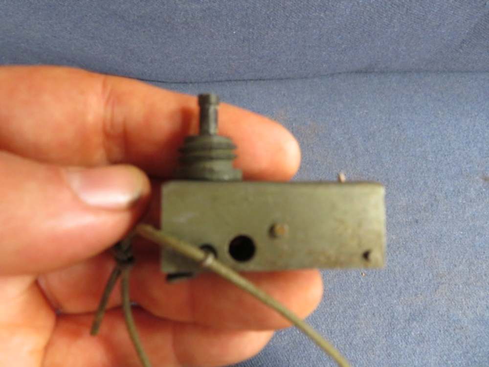 WWII US MILITARY M5 RELEASE FIRING DEVICE FOR BOOBY TRAPS-img-2
