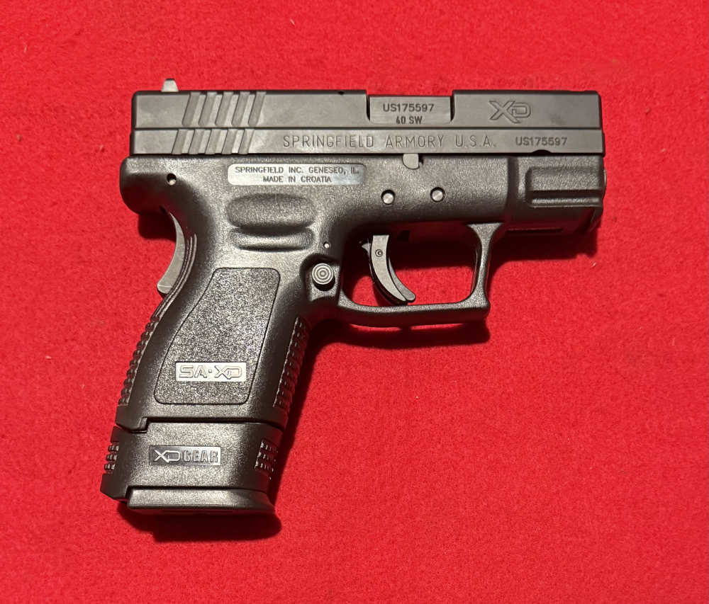 SPRINGFIELD ARMORY XD-40 Sub-Compact Pistol .40SW-img-4