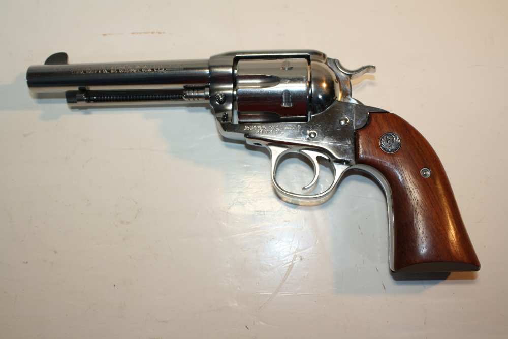 Ruger Vaquero Bisley revolver in .44 magnum, 5.5", polished stainless-img-0