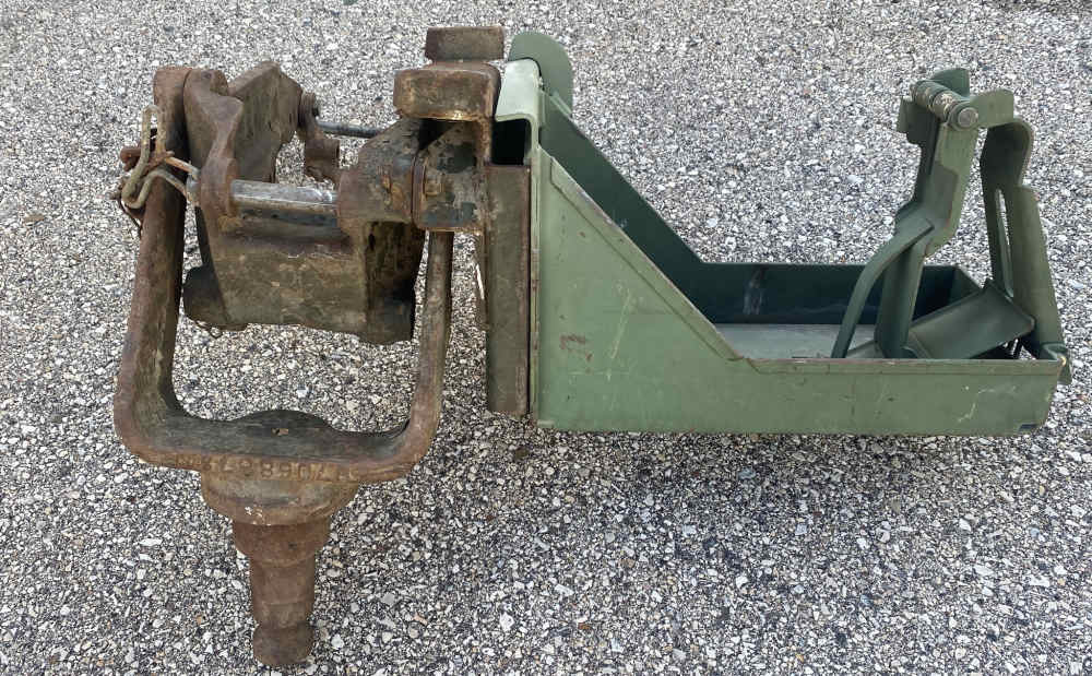 USGI 30/50 Browning Mount - W/ Can Hanger, Ammo Tray, & Pins-img-0