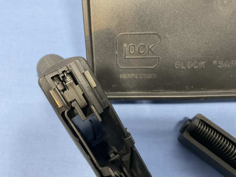Glock G20 Gen 2 - 10mm, Collector, Rare matching factory box - Built 1991-img-10