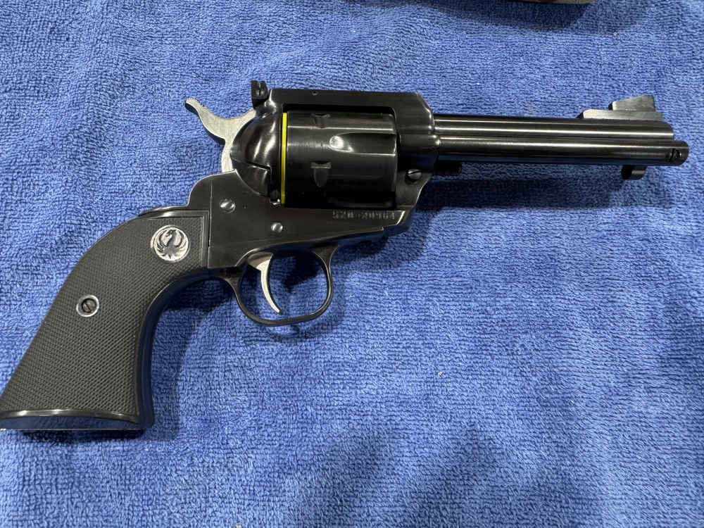 RUGER BLACKHAWK REVOLVER 44 SPL MODEL 05232 NEW IN BOX 2010 UNFIRED (J-18)-img-3