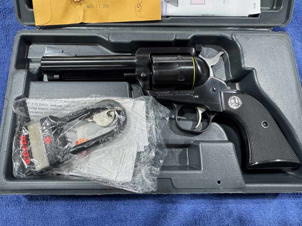 RUGER BLACKHAWK REVOLVER 44 SPL MODEL 05232 NEW IN BOX 2010 UNFIRED (J-18)-img-0