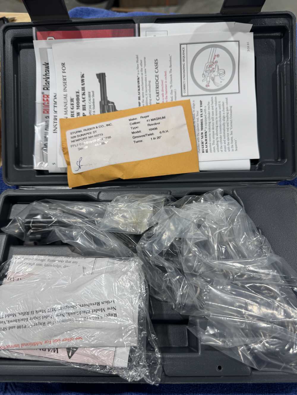 RUGER BLACKHAWK REVOLVER 41 MAG MODEL 10400 NEW IN BOX 2011 UNFIRED (J-19)-img-2