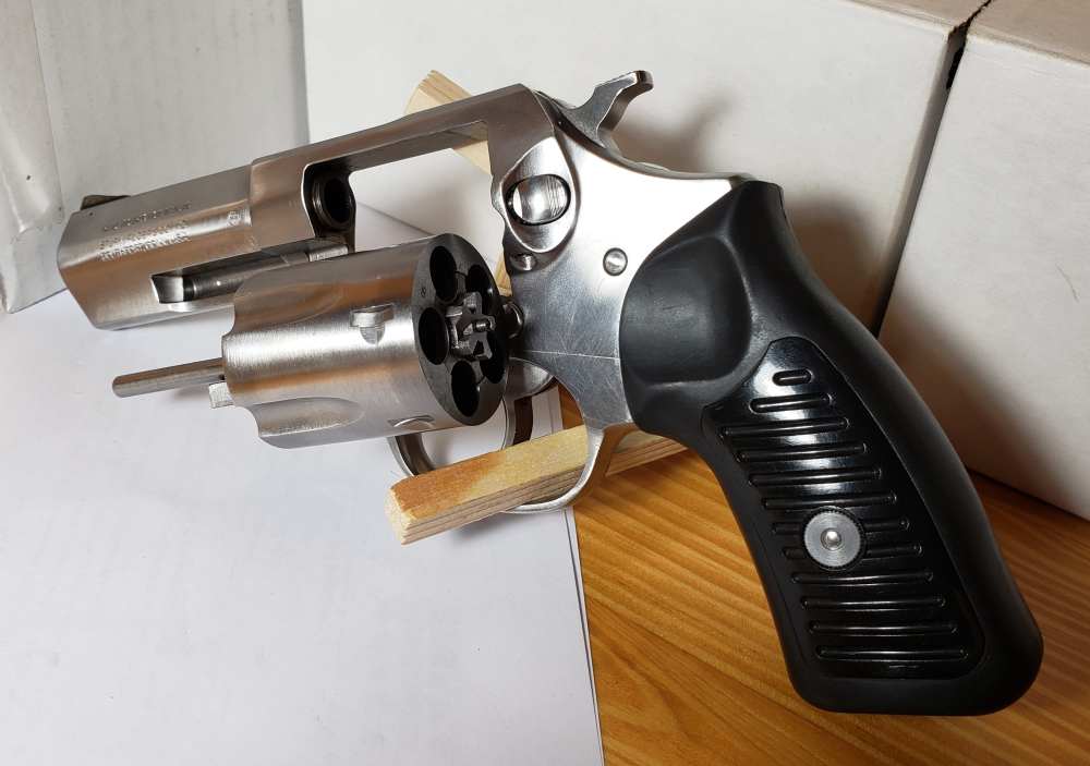Ruger SP101- .357 mag Nice!-img-2