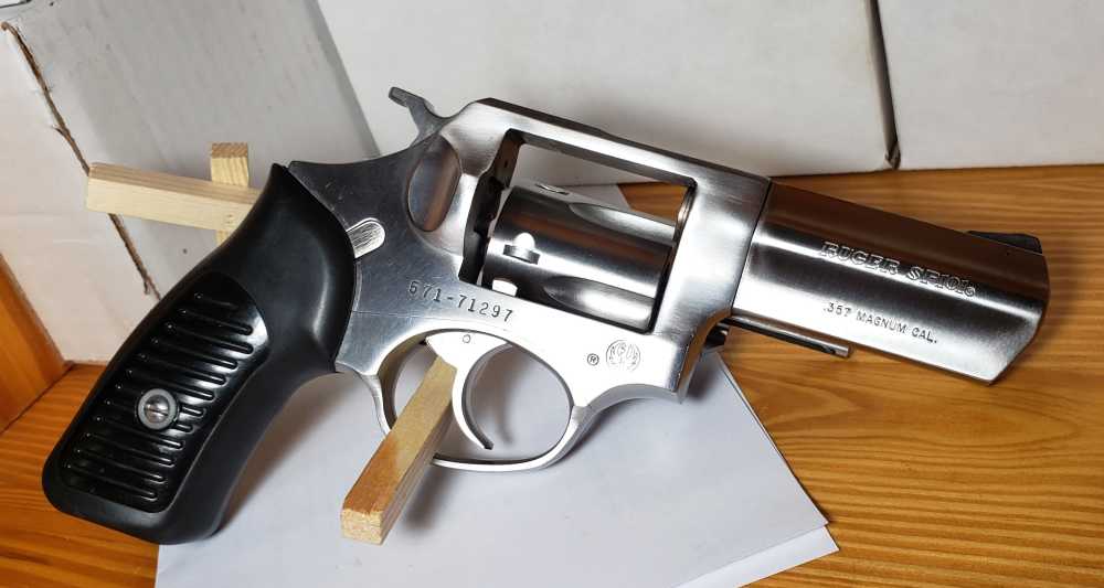 Ruger SP101- .357 mag Nice!-img-3