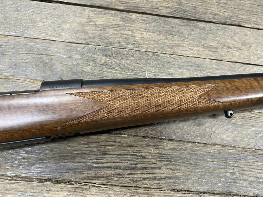 Weatherby Vanguard Deluxe 7mm Rem mag magnum 24” blued walnut stock-img-5
