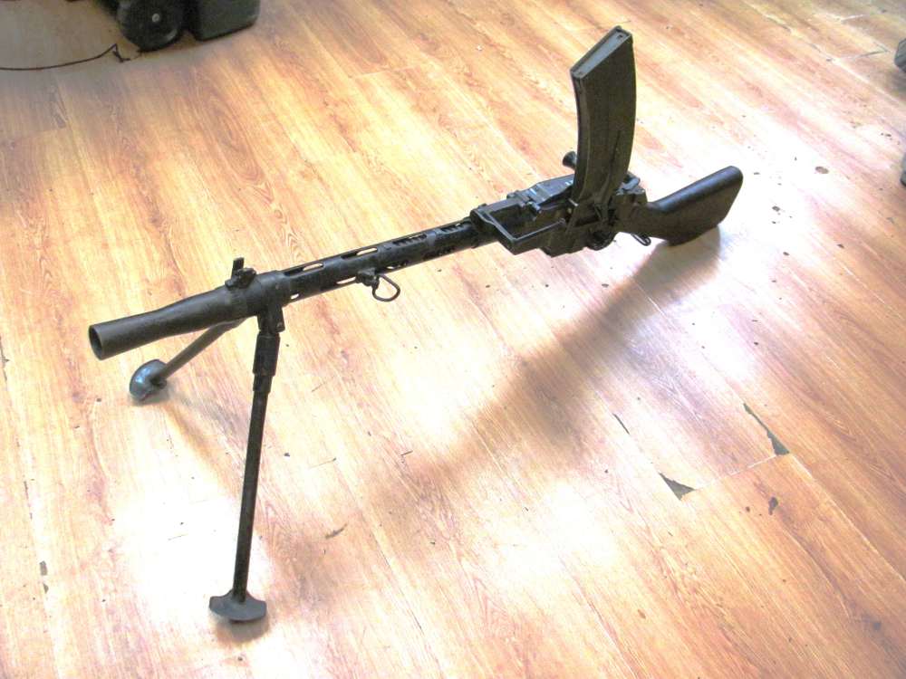 Danish Madsen M50 Display - Madsen LMG parts Set- You Need This Boat Anchor-img-49